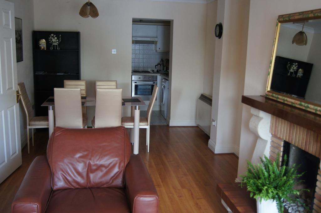 Waterside Grand Canal Apartment Dublin